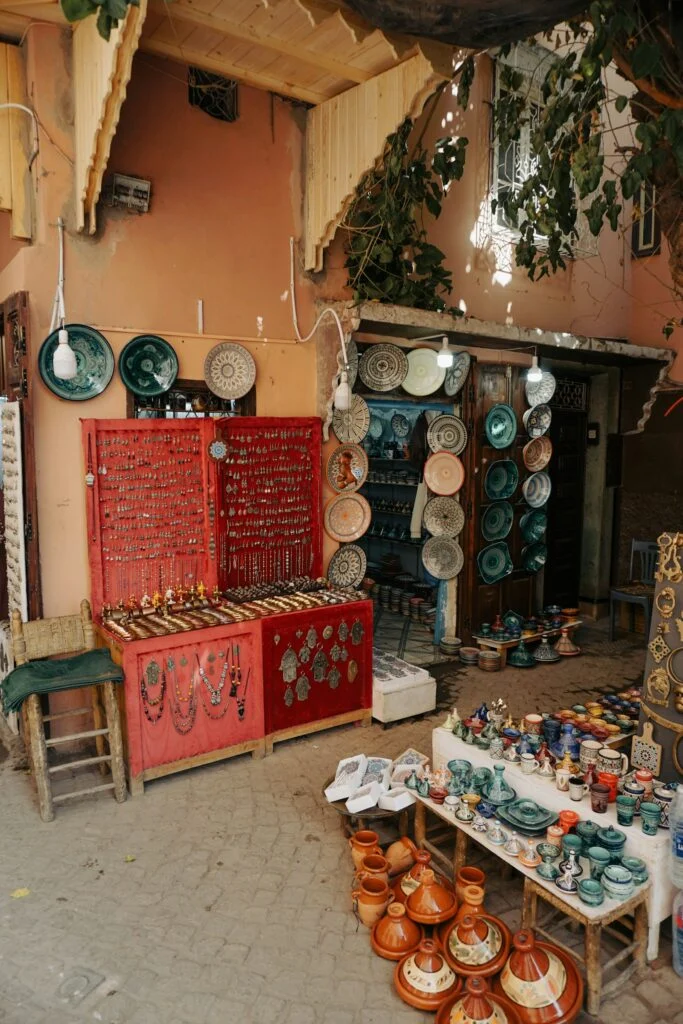 Boutique d'artisanat dans la médina de Marrakech